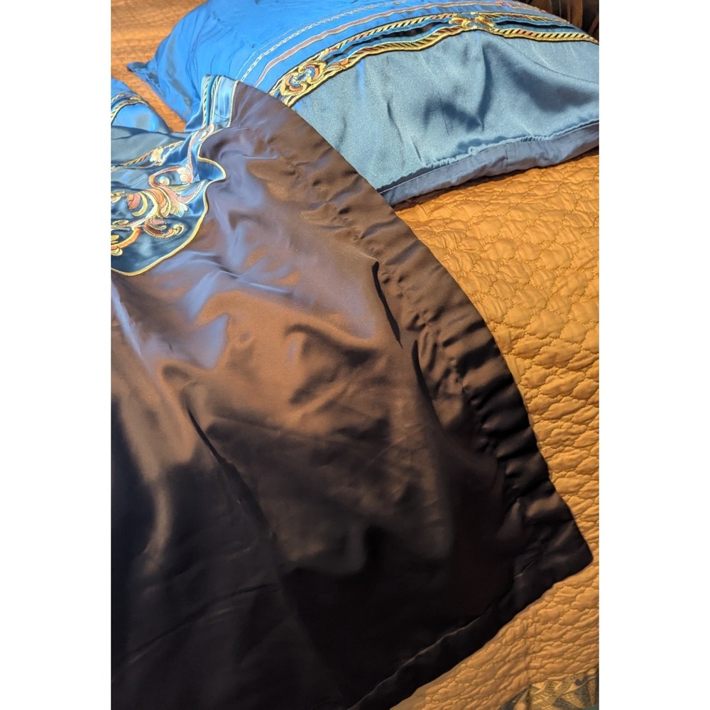 European Jacquard  Bed‎ 1 Bedspread 1 Bedsheet 4 Shams